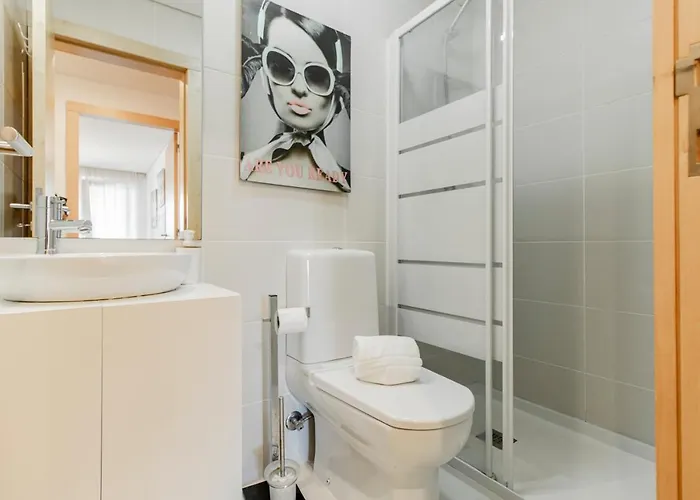 D Joao Iv With Terrace By Lovelystay