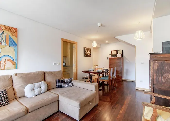 D Joao Iv With Terrace By Lovelystay