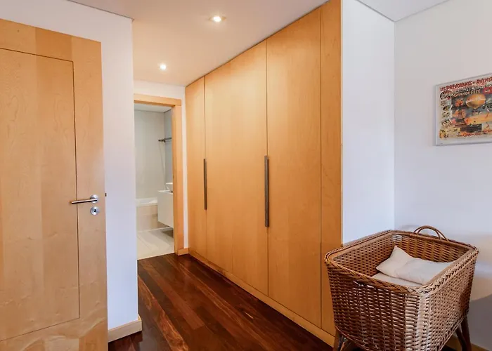 D Joao Iv With Terrace By Lovelystay