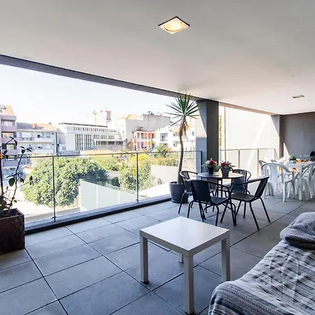 D Joao Iv With Terrace By Lovelystay Apartamento