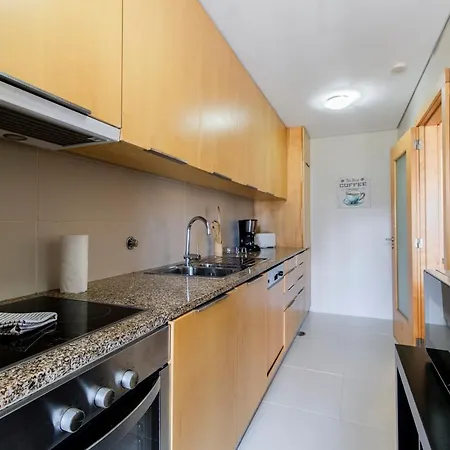 Apartamento D Joao Iv With Terrace By Lovelystay *